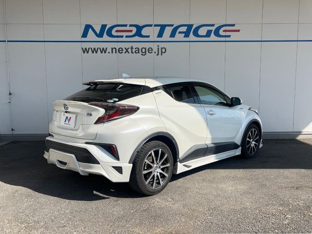 TOYOTA C-HR 2017 Image 31