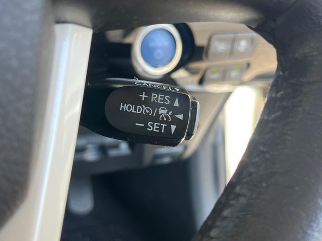 TOYOTA PRIUS 2017 Image 31