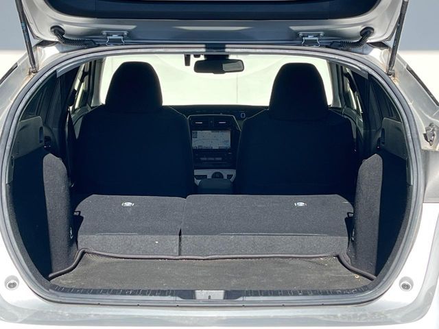 TOYOTA PRIUS 2017 Image 31