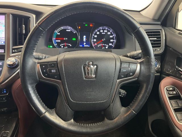 TOYOTA CROWN SEDAN HYBRID 2013 Image 31