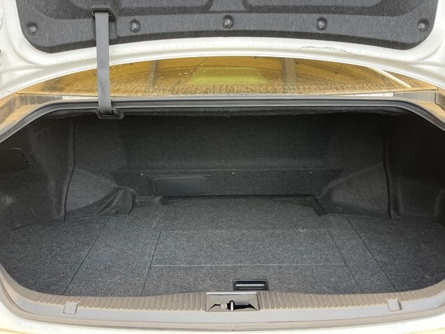 TOYOTA CROWN SEDAN HYBRID 2013 Image 31