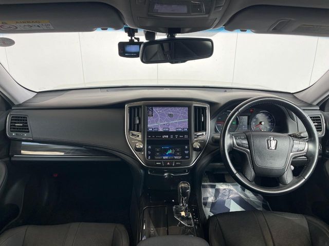 TOYOTA CROWN SEDAN HYBRID 2014 Image 31