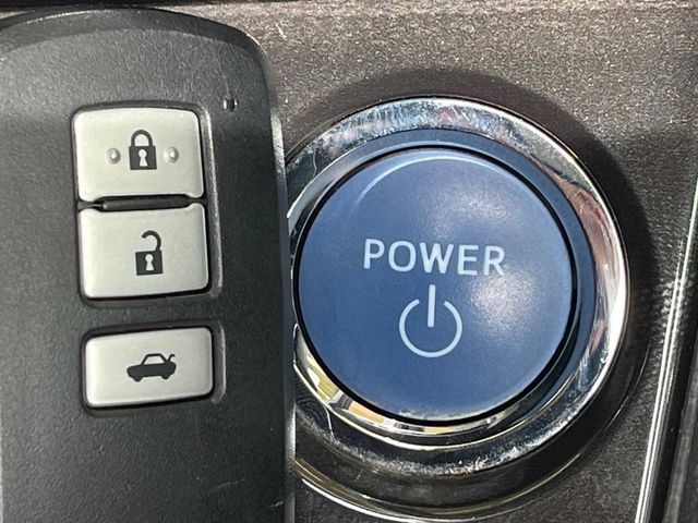 TOYOTA CROWN SEDAN HYBRID 2014 Image 31