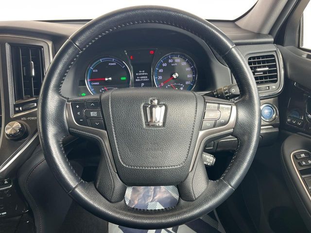 TOYOTA CROWN SEDAN HYBRID 2014 Image 31