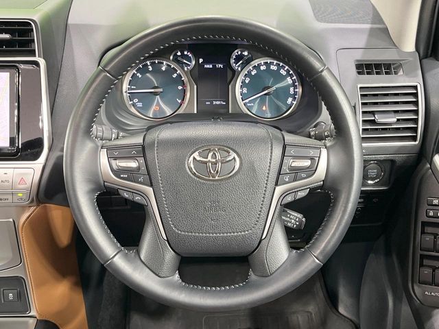 TOYOTA LANDCRUISER PRADO 2022 Image 31