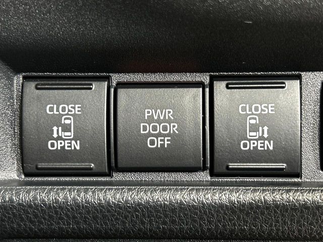 TOYOTA SIENTA HYBRID 2025 Image 31