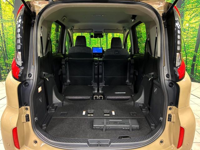 TOYOTA SIENTA HYBRID 2025 Image 31