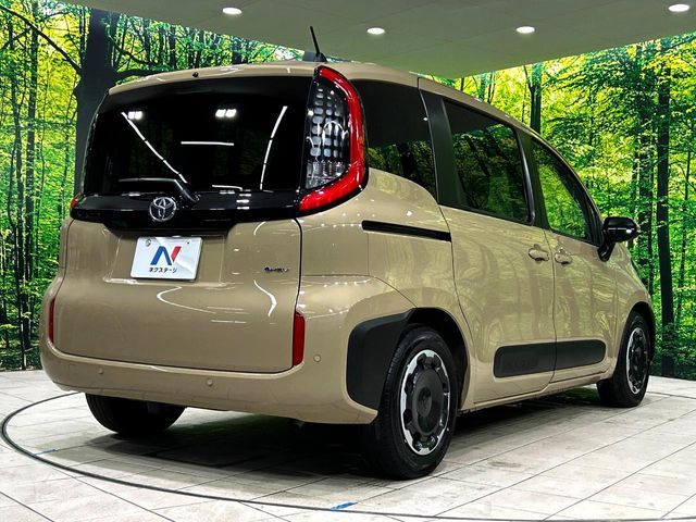 TOYOTA SIENTA HYBRID 2025 Image 31