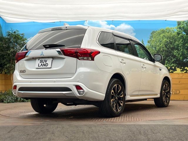 MITSUBISHI OUTLANDER PHEV 2016 Image 31