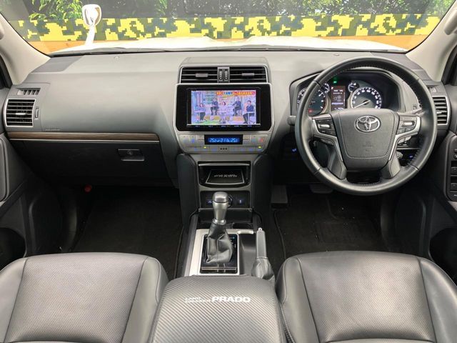 TOYOTA LANDCRUISER PRADO 2023 Image 31