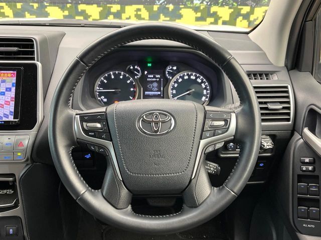 TOYOTA LANDCRUISER PRADO 2023 Image 31