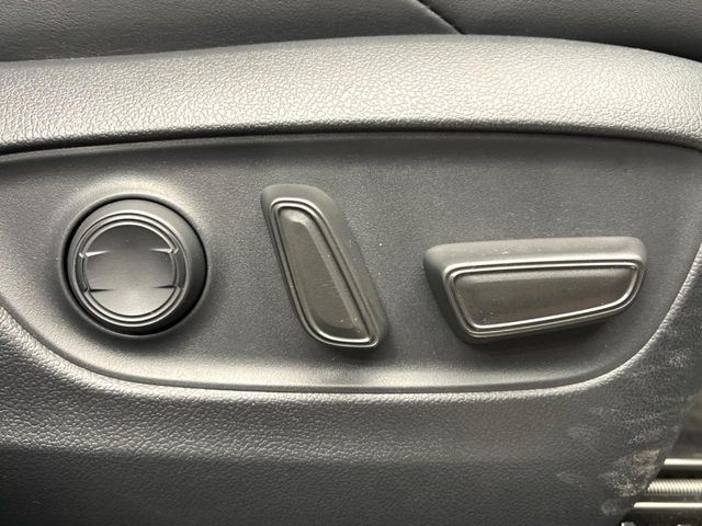 TOYOTA HARRIER 2WD 2023 Image 31