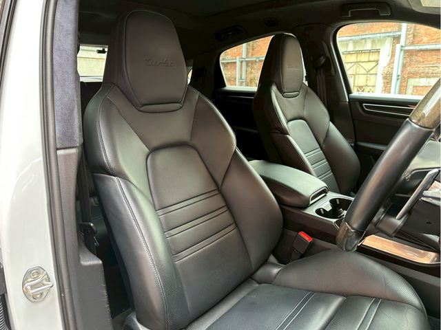 PORSCHE CAYENNE COUP 2021 Image 31