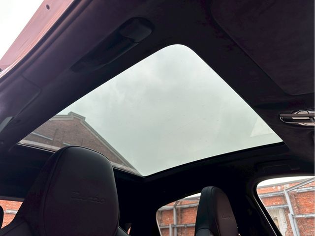 PORSCHE CAYENNE COUP 2021 Image 31