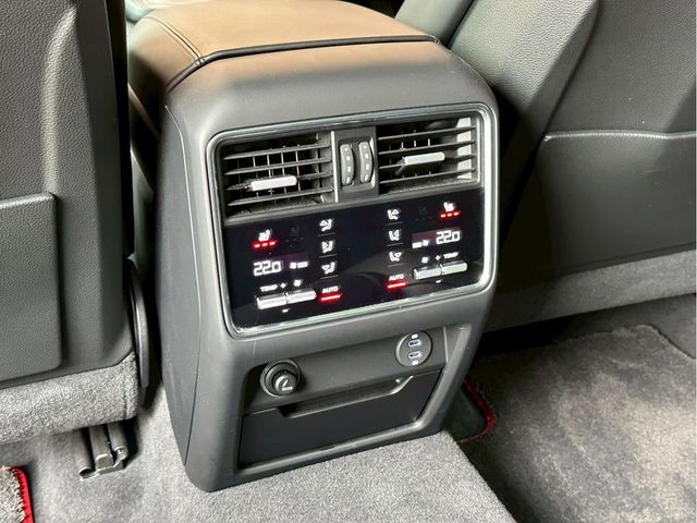 PORSCHE CAYENNE COUP 2021 Image 31