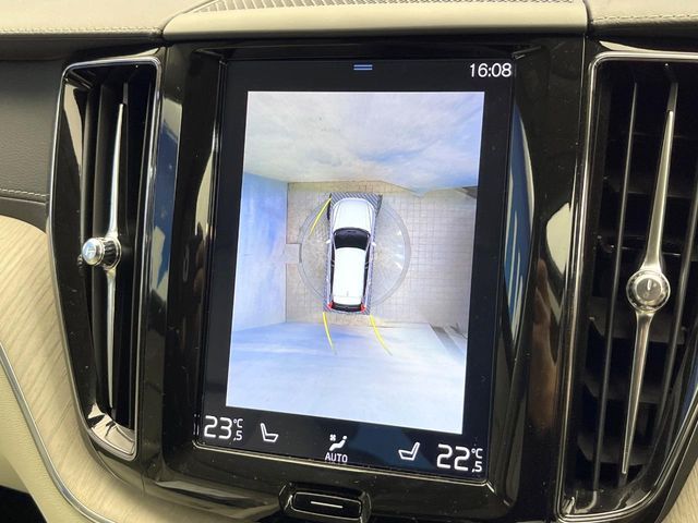 VOLVO XC60 2018 Image 31