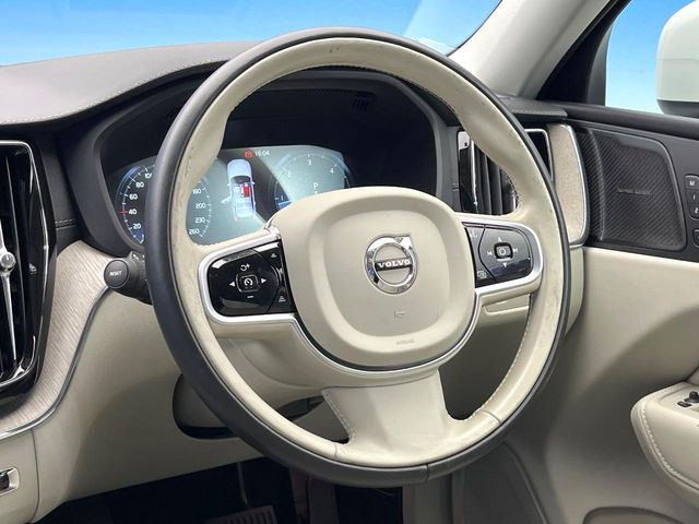 VOLVO XC60 2018 Image 31