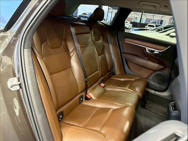 VOLVO V90 2020 Image 31