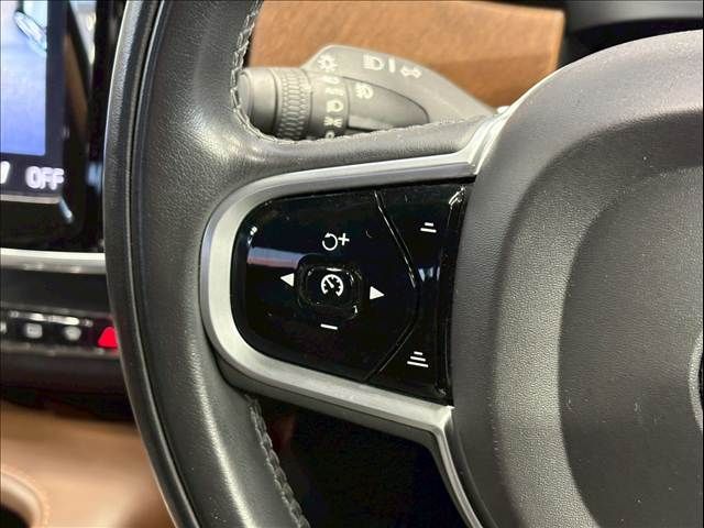 VOLVO V90 2020 Image 31