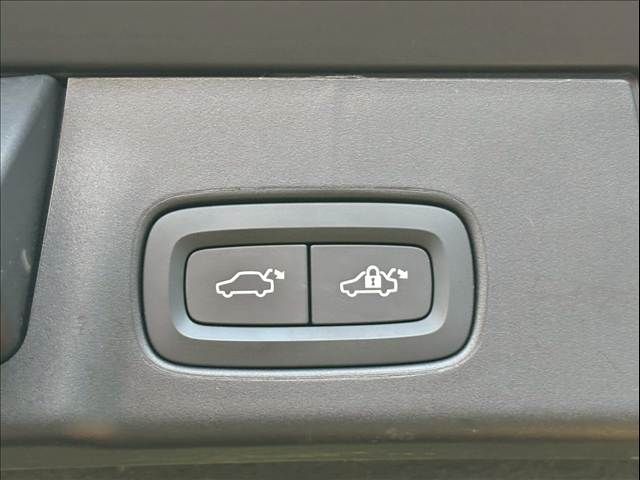 VOLVO V90 2020 Image 31