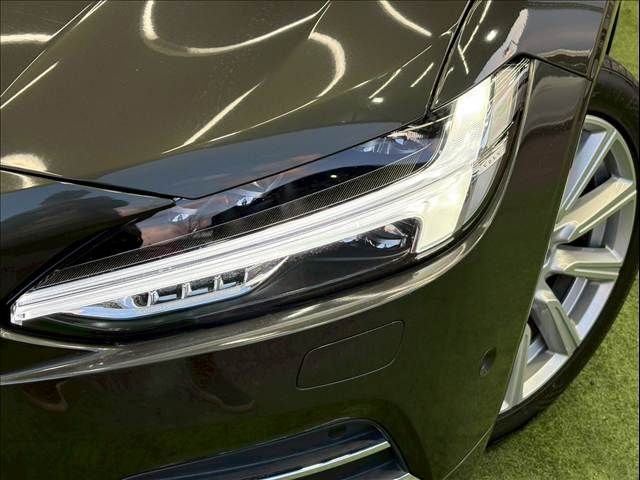 VOLVO V90 2020 Image 31