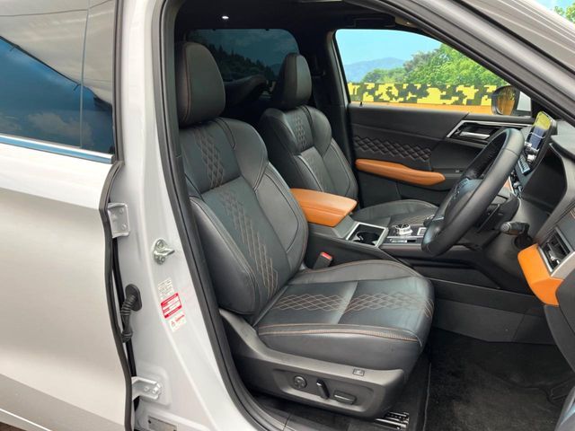 MITSUBISHI OUTLANDER PHEV 2023 Image 31