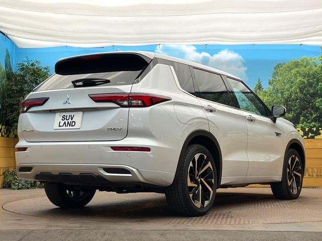 MITSUBISHI OUTLANDER PHEV 2023 Image 31
