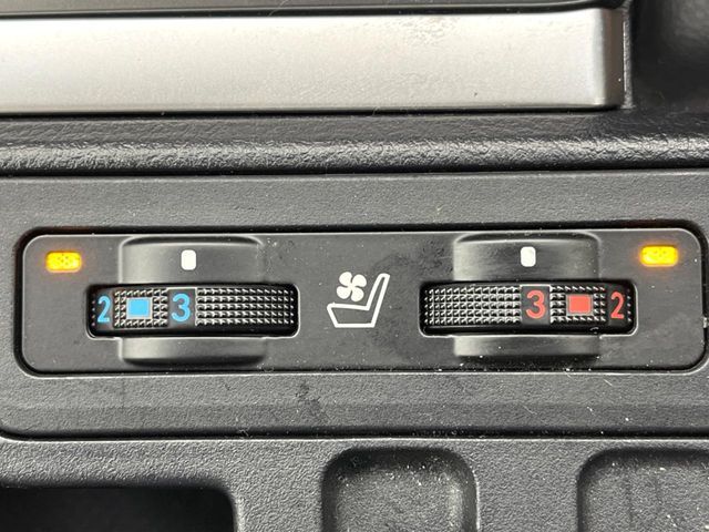 TOYOTA LANDCRUISER PRADO 2022 Image 31