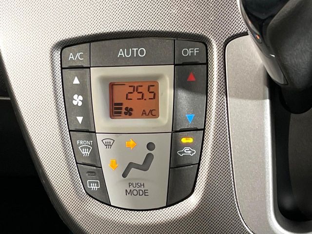 DAIHATSU MOVE CUSTOM 2013 Image 31