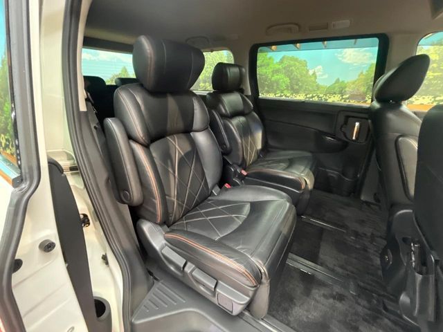 NISSAN ELGRAND 2016 Image 31