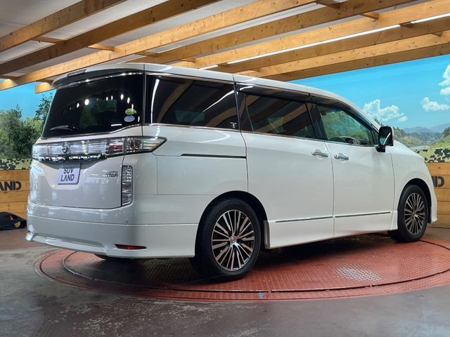 NISSAN ELGRAND 2016 Image 31