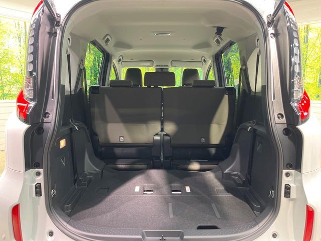 TOYOTA SIENTA HYBRID 2025 Image 31