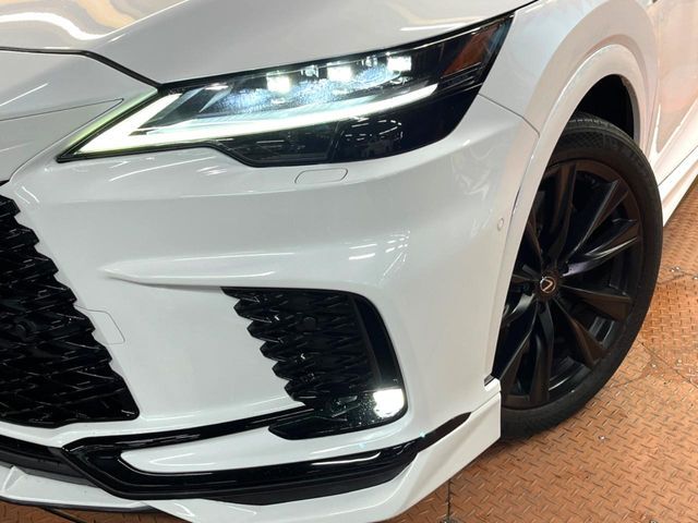 TOYOTA LEXUS RX500H 2023 Image 31