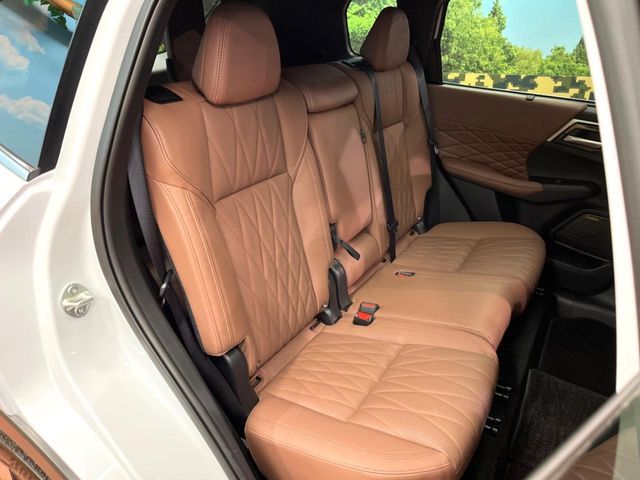 MITSUBISHI OUTLANDER PHEV 2024 Image 31