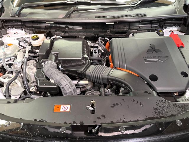 MITSUBISHI OUTLANDER PHEV 2024 Image 31