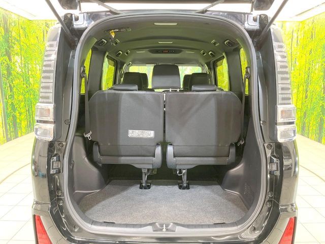 TOYOTA VOXY 2019 Image 31