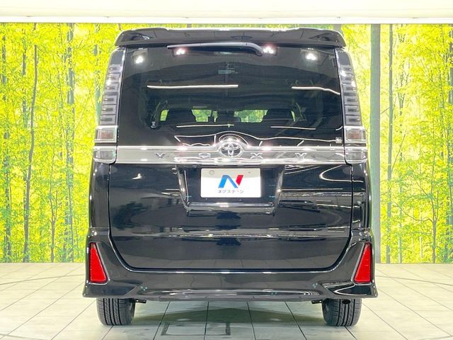 TOYOTA VOXY 2019 Image 31