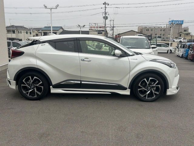 TOYOTA C-HR 2019 Image 31