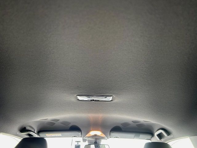 TOYOTA C-HR 2019 Image 31