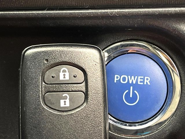 TOYOTA AQUA 2017 Image 31