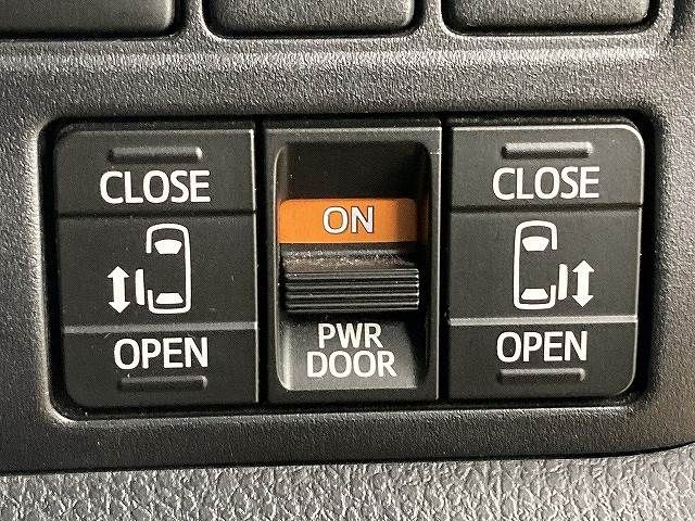 TOYOTA VOXY 2021 Image 31