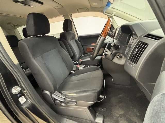 MITSUBISHI DELICA D:5 2WD 2012 Image 31