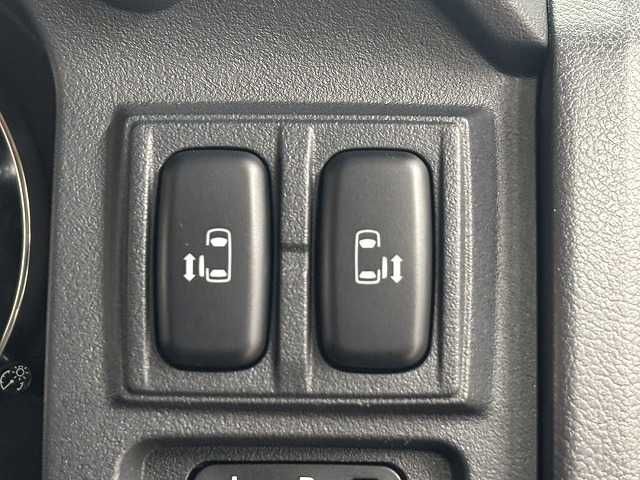 MITSUBISHI DELICA D:5 2WD 2012 Image 31