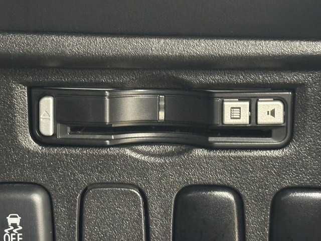 MITSUBISHI DELICA D:5 2WD 2012 Image 31