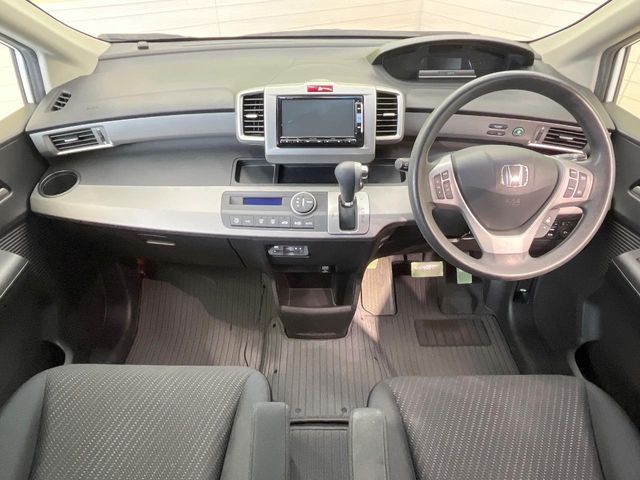 HONDA FREED HYBRID 2015 Image 31