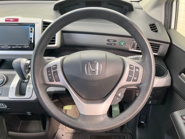 HONDA FREED HYBRID 2015 Image 31