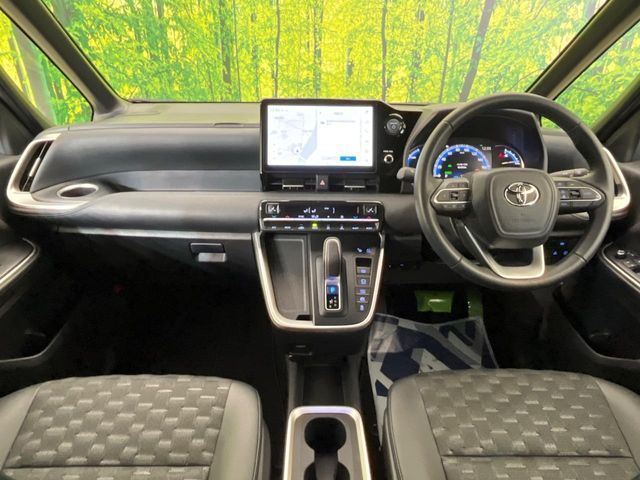 TOYOTA VOXY HYBRID 2023 Image 31