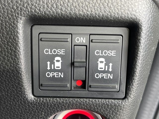 HONDA N BOX CUSTOM 4WD 2022 Image 31