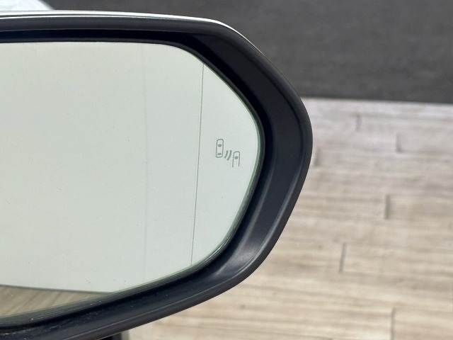 TOYOTA CAMRY HYBRID 2017 Image 31