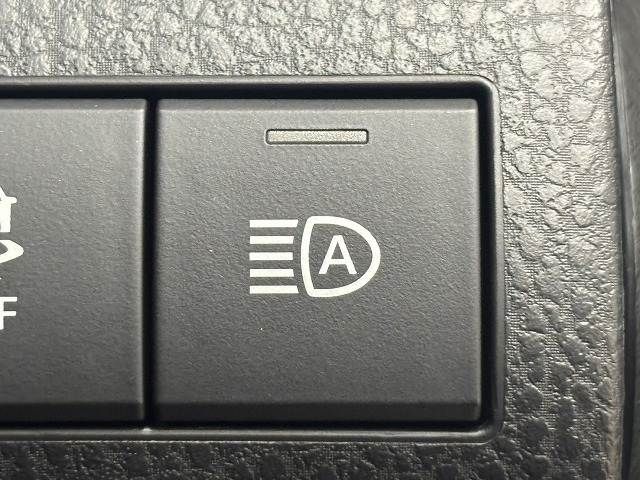 TOYOTA CAMRY HYBRID 2017 Image 31